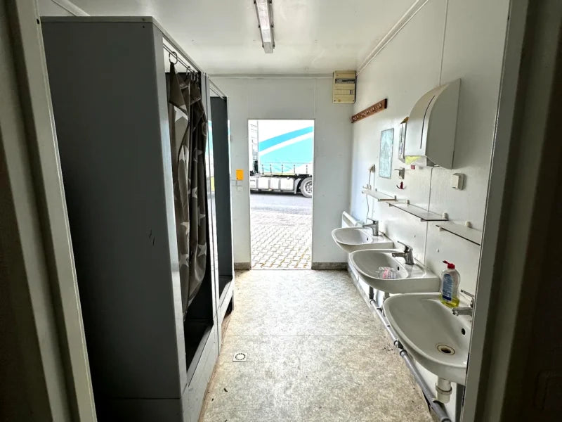 Gebrauchter 20 Fuß Sanitärcontainer Orange DBVU-000004-0