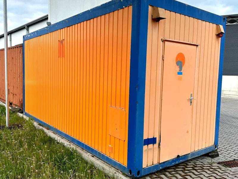 Gebrauchter 20 Fuß Sanitärcontainer Orange DBVU-000004-0